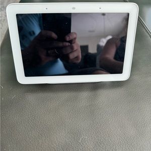 Google Hub Gen 1